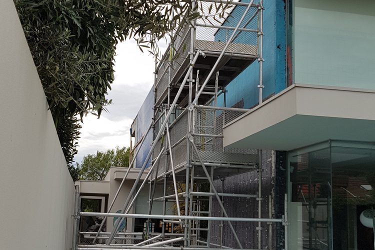 The safe way to scaffold over a pool